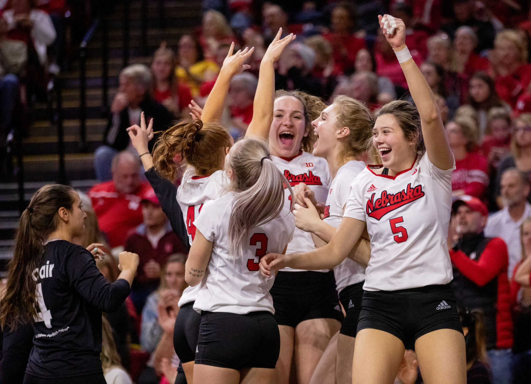 Nebraska Volleyball vs. Iowa Photo No. 12